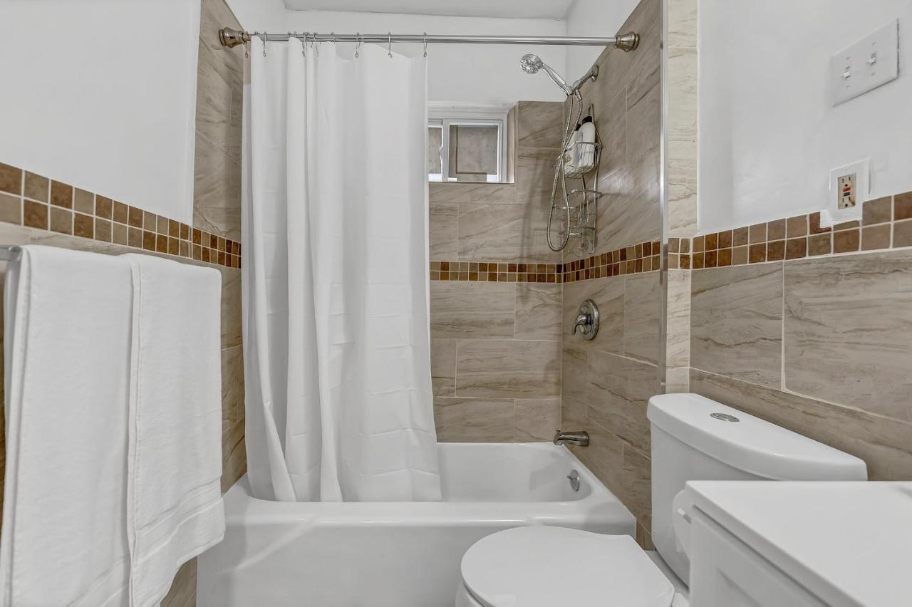 Renovated Main Floor Large 3 Bed House Vila Buffalo Exterior foto
